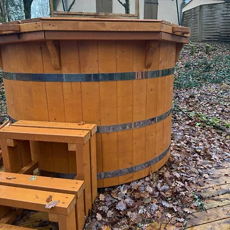 Beynac Insolite 19 -2pers Calviac-en-Perigord