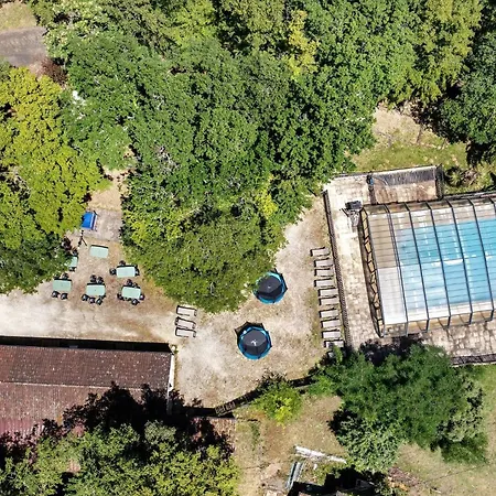 Beynac Insolite 19 -2pers Hébergement de vacances Calviac